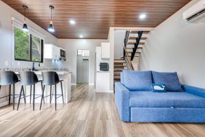 5 Mi to Ocean: 2-Unit Gold Coast Getaway!