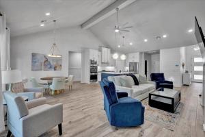 Furnished 3BR 35BA Home Edmond Fully Fenced