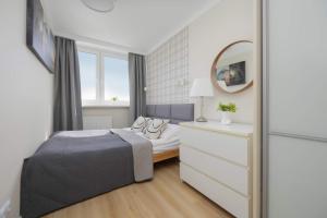 Unique Apartment in Warsaw for 4 People by Noclegi Renters