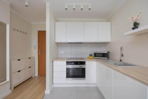 Unique Apartment in Warsaw for 4 People by Noclegi Renters