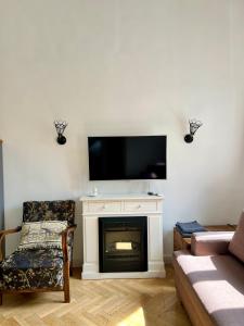 Szimpla Comfort 3bdr, 2bthr, 2WC, 4AC Apartment