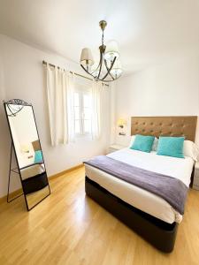 Central Apartment in Nerja with Pool and Parking