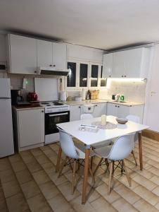 Beachfront Premium Studio 40m2 Poros