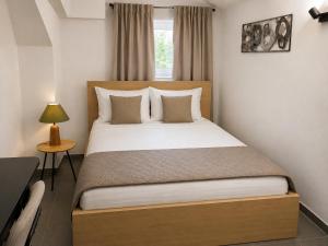 Urban Base Rooms & Apartments