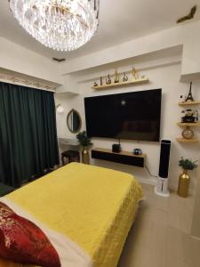 CA Smart Staycation at Azure North