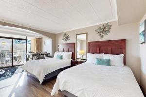Caravelle Resort 206