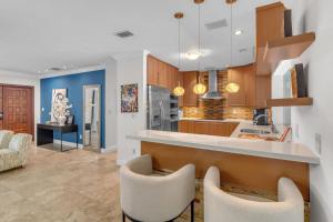 Dreampoolhousemiami