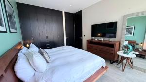 1 bd in the heart of Romantic Zone