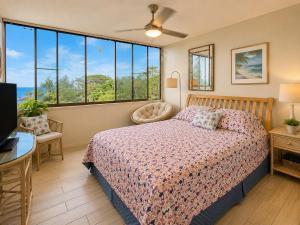 Oceanfront 4BR, 2 Condos for 12 in Hilo, Hawaii!