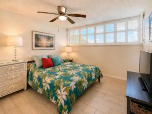 Oceanfront 4BR, 2 Condos for 12 in Hilo, Hawaii!