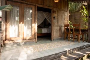 Arta Wooden House