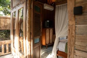 Arta Wooden House