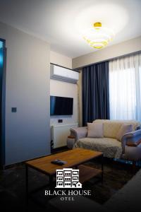 Black House Otel
