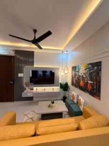 Poolfront Vintage Home 3 Bedrooms Nearby Beaches South Goa