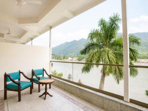MadhvM By the Ganges