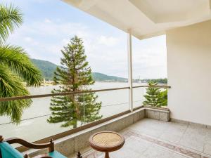 MadhvM By the Ganges