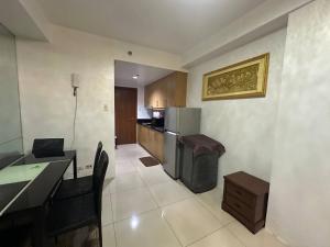 Dainty 1Br Condo Front of Mall of Asia