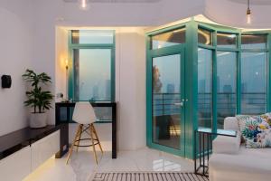 Stunning Open-Concept 3 Bedrooms