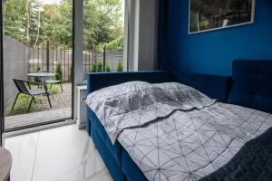 Urban Garden Apartment by Fengshui4u, prywatny ogródek, bezpłatny parking, nowy budynek, dostęp na kod