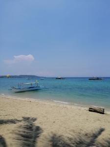 Laiya Tiny House Aquila 4pax Beach