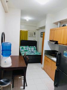 Tranquil Studio Retreat with Shared Pool in Davao City