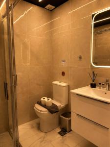 PLAKA Luminous Deluxe Suite