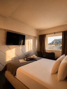 PLAKA Luminous Deluxe Suite