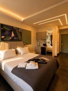 PLAKA Luminous Deluxe Suite