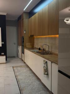 Modern & Cozy Apartment in Tirana