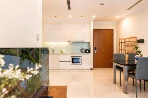 Vinhome Central Park 2 bedroom apartment