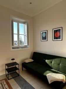 Sunny Boutique Apartment with View