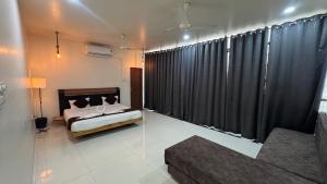 Hotel West24