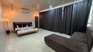 Hotel West24