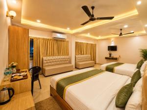 OJOTRIP SEA VIEW HOTEL B-RESORT - PURI - Near Light House Beach & Shree Jagannath Temple - wifi- Restaurent - Lift - Parking - BEST FAMILY HOTEL IN PURI