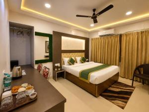 OJOTRIP SEA VIEW HOTEL B-RESORT - PURI - Near Light House Beach & Shree Jagannath Temple - wifi- Restaurent - Lift - Parking - BEST FAMILY HOTEL IN PURI