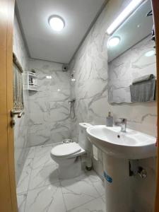 Oasis Agadir - 2 Beds, Premium Walk-In Shower