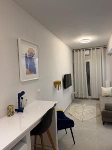 SimOtel Downtown Suite