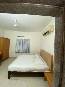Hotel Ashray Inn Express