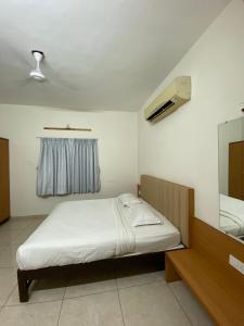 Hotel Ashray Inn Express
