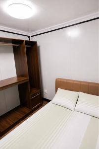 NIBIRU OFFICIAL ACCOMMODATION LUNR Camp