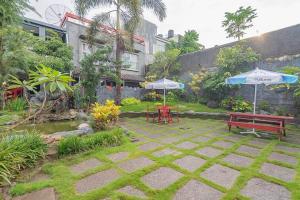 RedDoorz Plus @ Otista Garut
