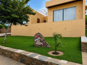 Villa La Vista- 2Bhk Private Pool Villa in Udaipur Aravali View