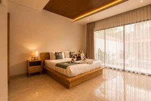 CASA AEZOE VILLA SEMINYAK BY Management Villa Pulau