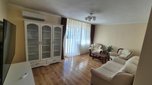 Elas Apartment