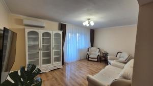 Elas Apartment