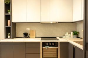Aura Luxury Stays Apartment 01