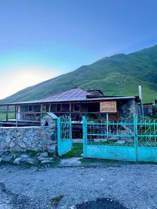 Family hotel Dadiashi