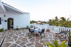 Diani Luxe Penthouse Retreat ,600m to the Beach and Stunning Views
