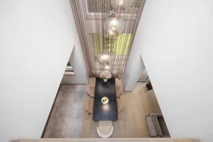 Modern City Villas with Private Parking, Garden and BBQ