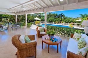 Fantastic Family Villa with Private Pool and Sea Views - Firefly 4 bed